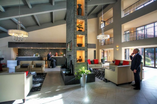 DoubleTree By Hilton Suites Tucson Airport image 8